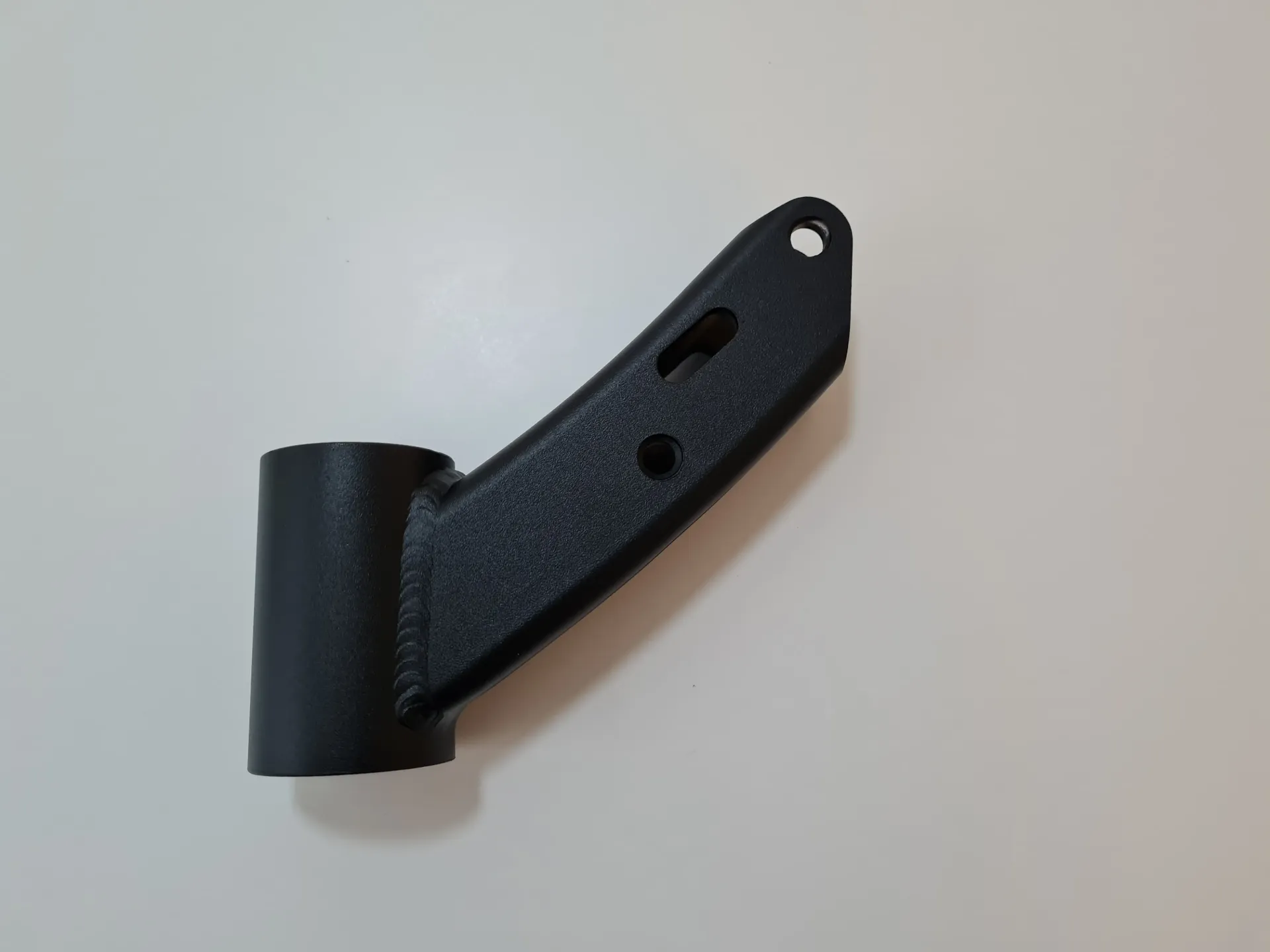 Futecher gun swing arm